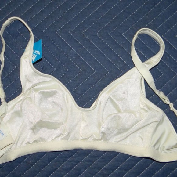 Warner's 2007 Pure Brilliance Wire Free Soft Cup Bra 38B - Ivory - NEW With Tags - Picture 2 of 9